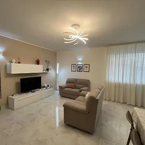 a-casa-di-chiara.lecce-hotels.com/